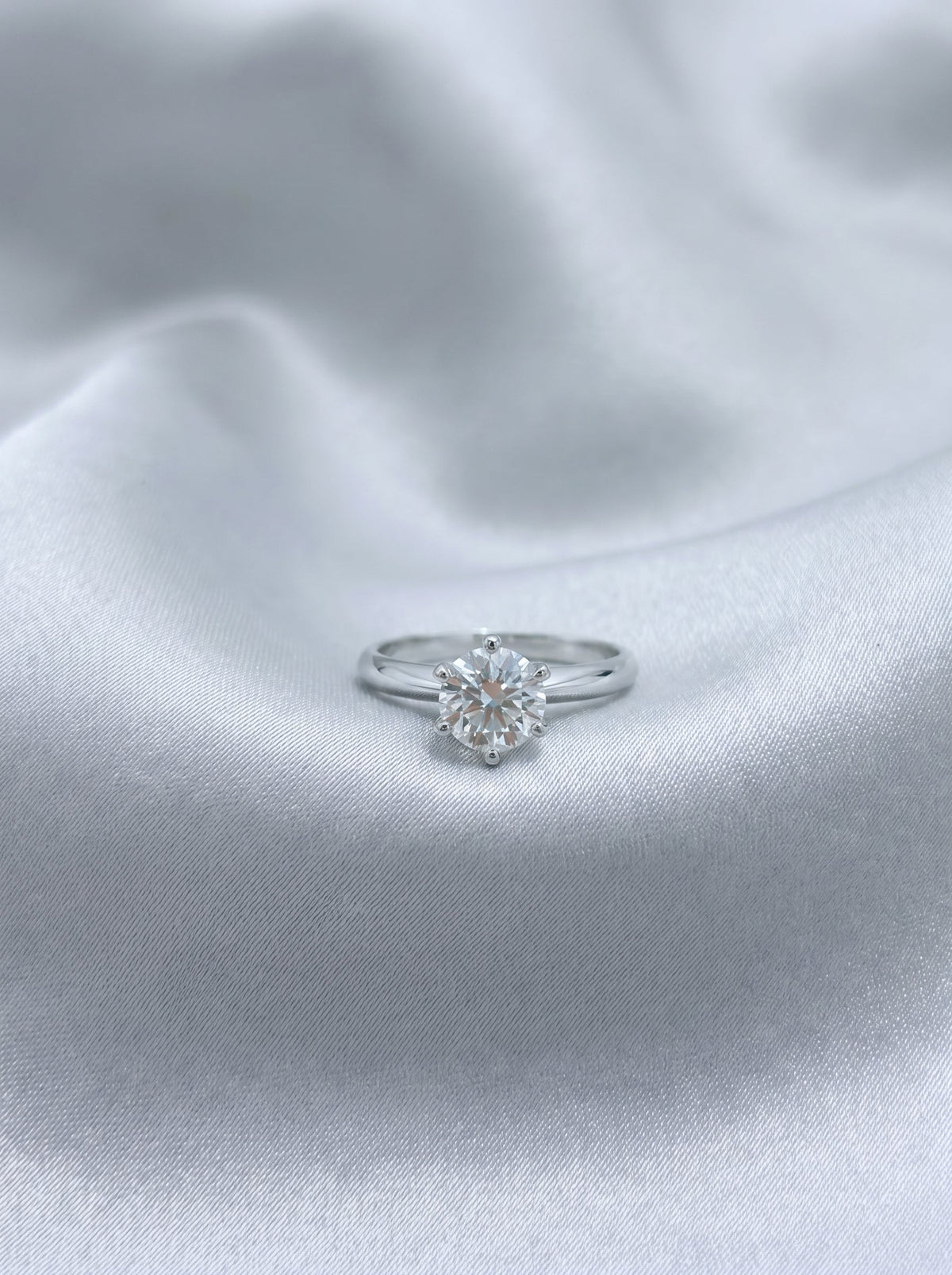 Celand 1ct Moissanite Solitaire Ring